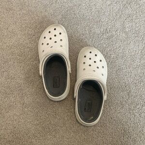 white fuzzy crocs